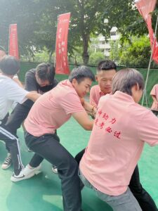 “燃”動(dòng)盛夏，火力全開(kāi)|佳成教育拔河比賽