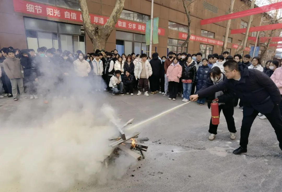預防為主，生命至上！我校組織開展消防應急演練