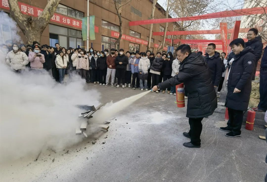 預防為主，生命至上！我校組織開展消防應急演練