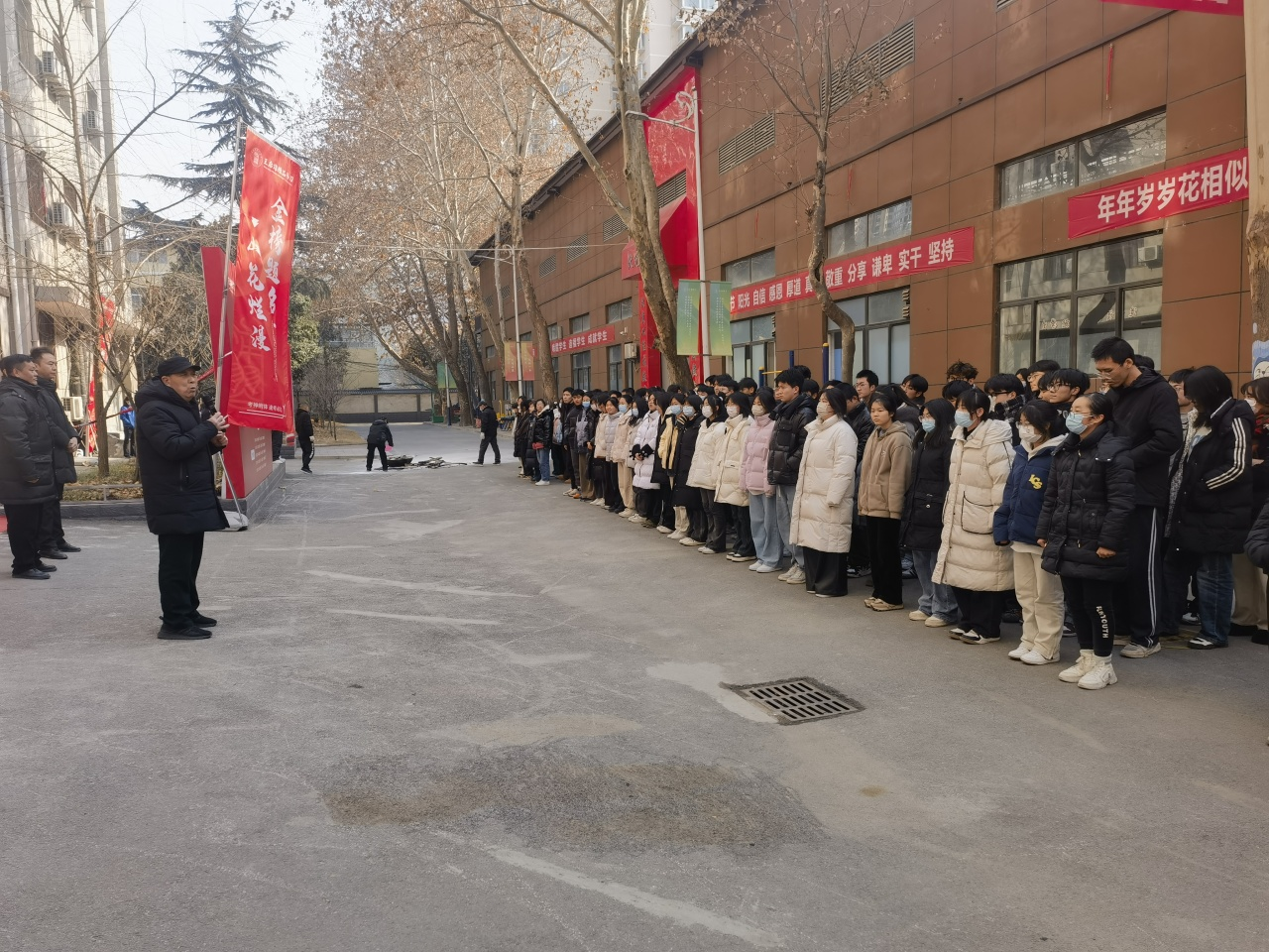 預防為主，生命至上！我校組織開展消防應急演練