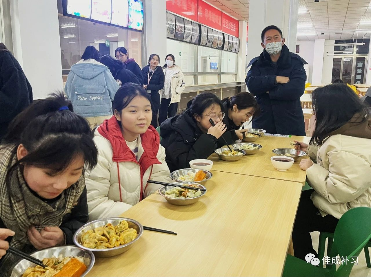 濃濃餃子香，暖暖校園情！